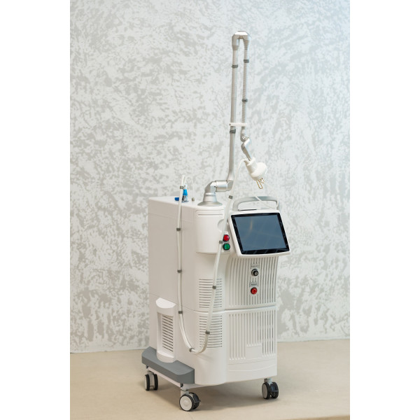 ЛАЗЕР ФРАКЦІЙНИЙ CO2-60W Dollimax