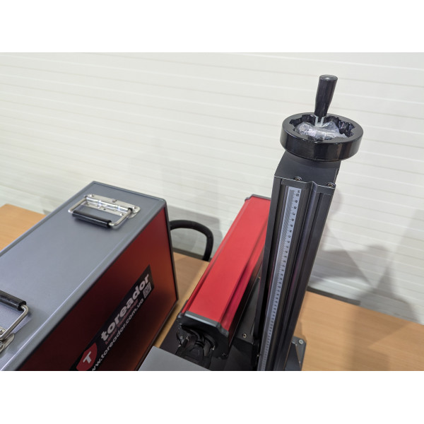 Лазерний маркувальний волоконний станок TR-100JM3D JPT MOPA 100W 3D